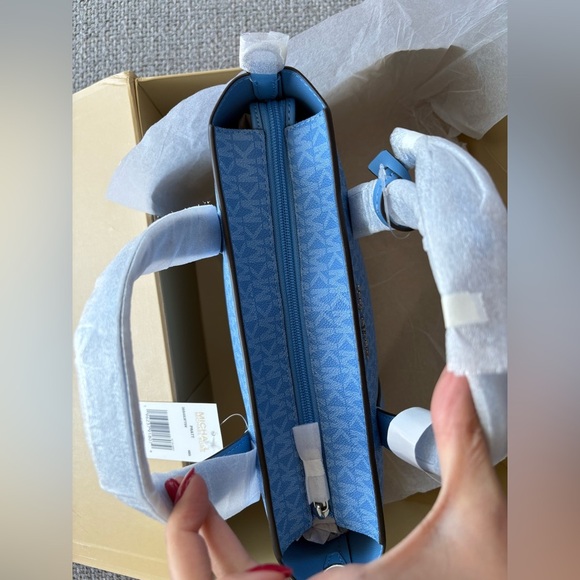 Michael Kors Small Pratt Tote in Pacific Blue – Brand New With Tags - Picture 12 of 16